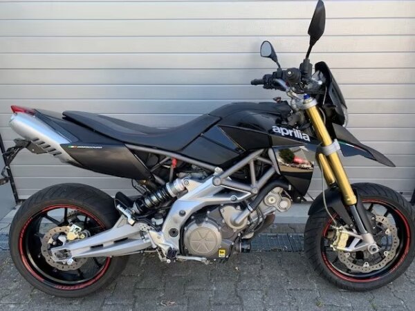 Aprilia Dorsoduro 750